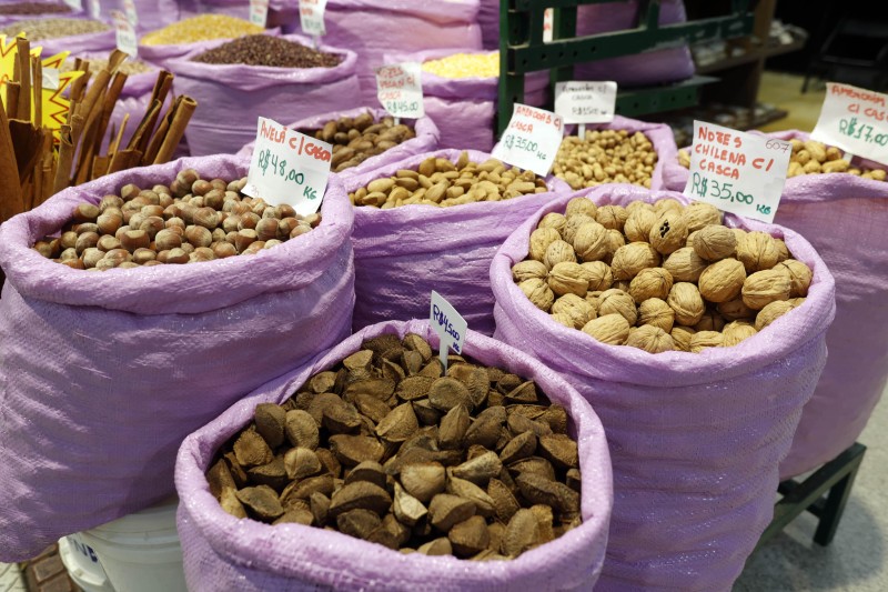 Maioria das nozes e castanhas do Brasil tem origem na Turquia e no Chile, aponta boletim
