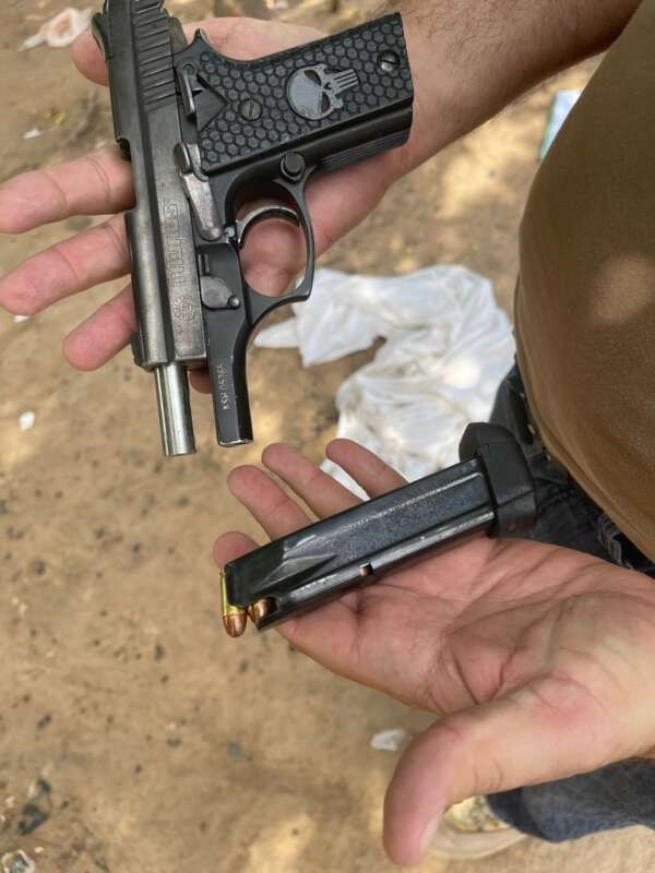 Homem em posse de pistola e munições é preso em flagrante pela Polícia Civil em Quixadá
