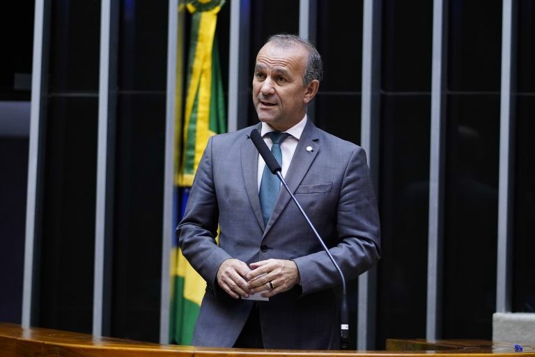 Comissão aprova projeto que determina divulgação de lucros com venda de agrotóxicos