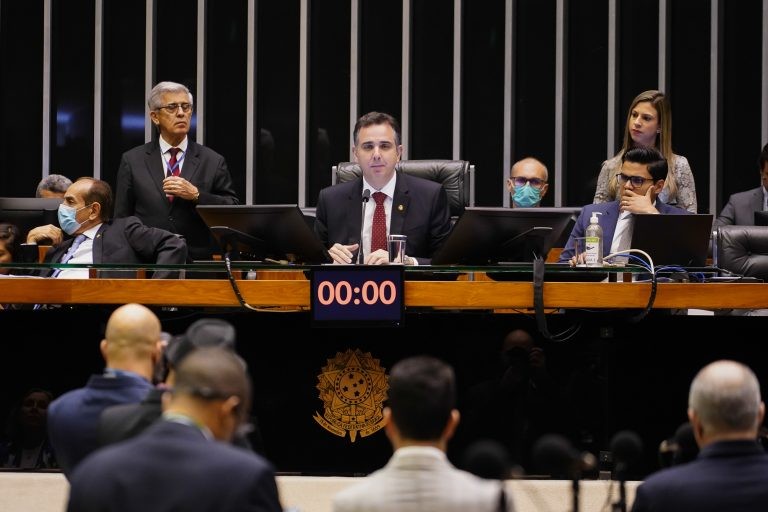 Resolução sobre transparência nas emendas de relator-geral do Orçamento é aprovada; acompanhe