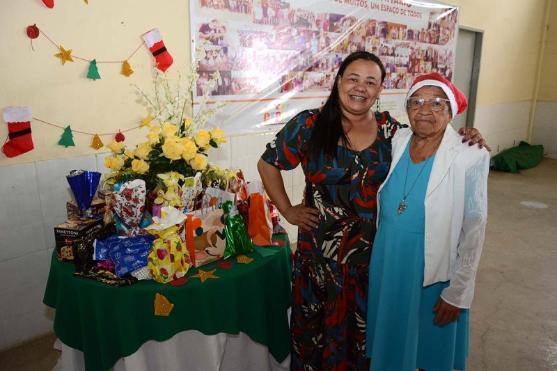Cras 2 promove confraternizações natalinas para crianças, adolescentes e idosos