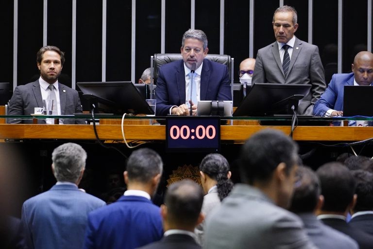 PEC da Transição está em análise no Plenário; acompanhe