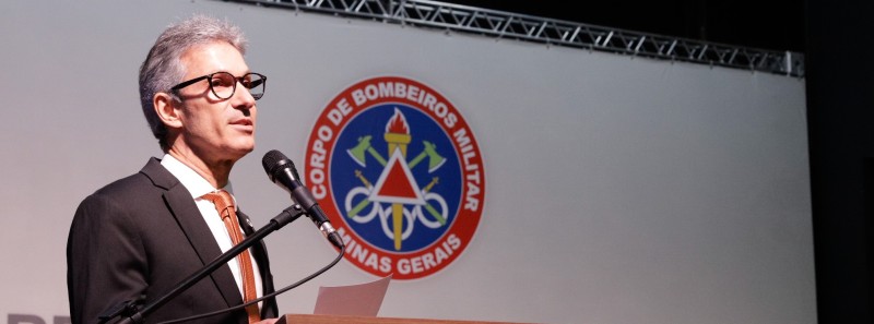 Governador é paraninfo da 1ª turma do Curso de Gestão Estratégica e Políticas Públicas do Corpo de Bombeiros de Minas Gerais