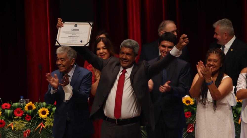 Em cerimônia de diplomação, governador eleito Jerônimo Rodrigues reafirma 