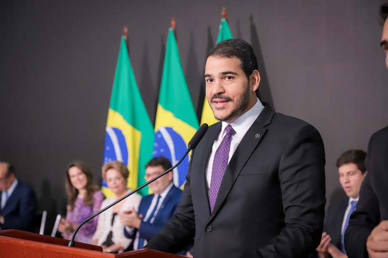 Jorge Messias anuncia a criação da Procuradoria de Defesa da Democracia na AGU.