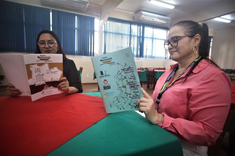 Diálogos Em Código Q - Cursos Da Escola E Educação