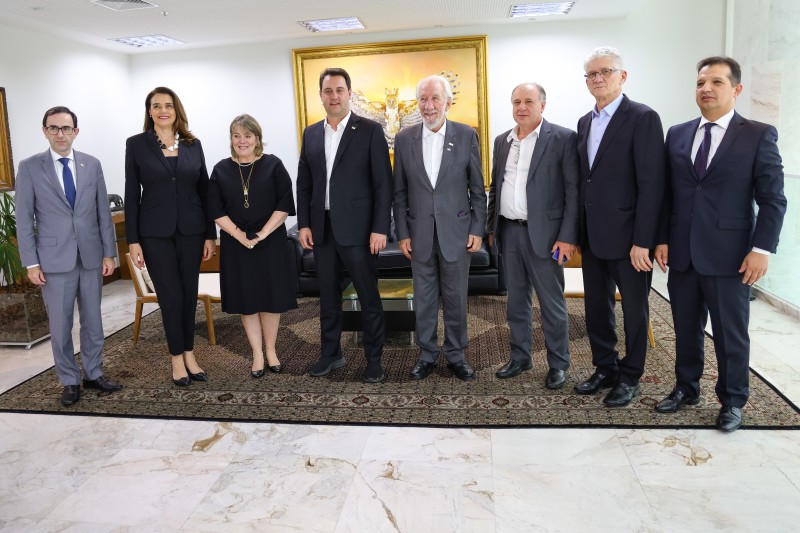 Governador destaca protagonismo feminino em reunião com OAB-PR e nova desembargadora do TJPR