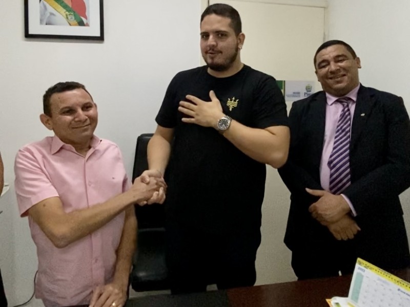 Estudante surdo do Piauí conquista mestrado na Universidade Federal do Rio Grande do Norte