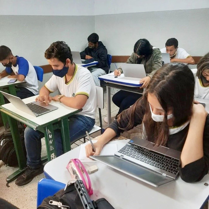 Investimentos em tecnologia nas escolas somam R$ 602 milhões em 4 anos