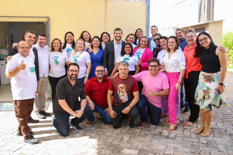Washington Bandeira visita Canal Educação e realiza reunião on-line com diretores