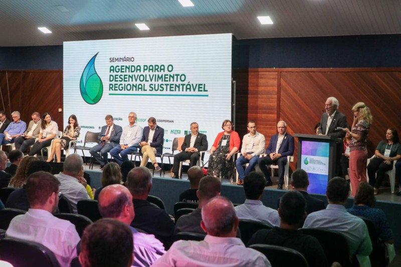 Em parceria com iniciativa privada, Governo discute agropecuária sustentável em Toledo