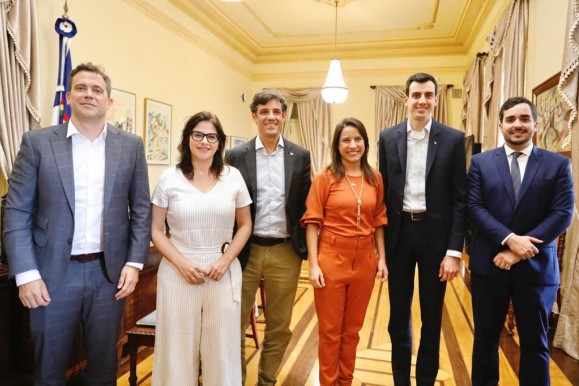 Governo de Pernambuco articula a ampliação de voos da Azul em Pernambuco