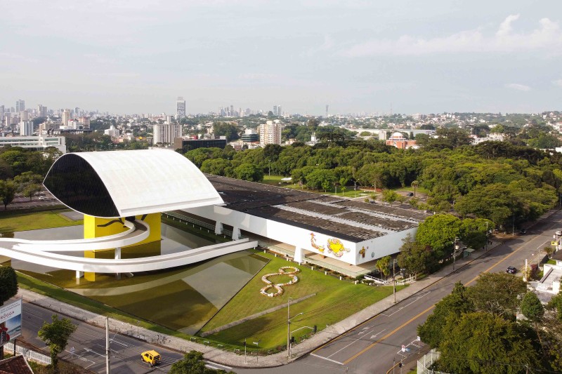 Museu Oscar Niemeyer promove workshop com crianças sobre sustentabilidade e paz