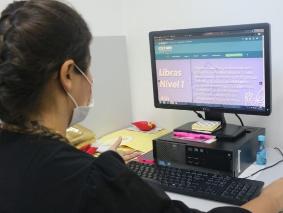Governo do Amazonas abre inscrições para 15 mil vagas em cursos do Cetam