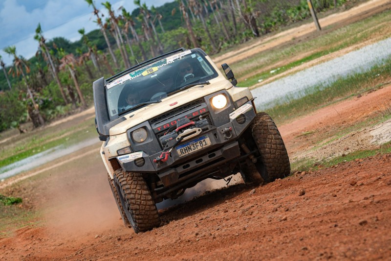 Disputa nos carros, UTVs e quadriciclos chegam à metade do Rally Piocerá 2023