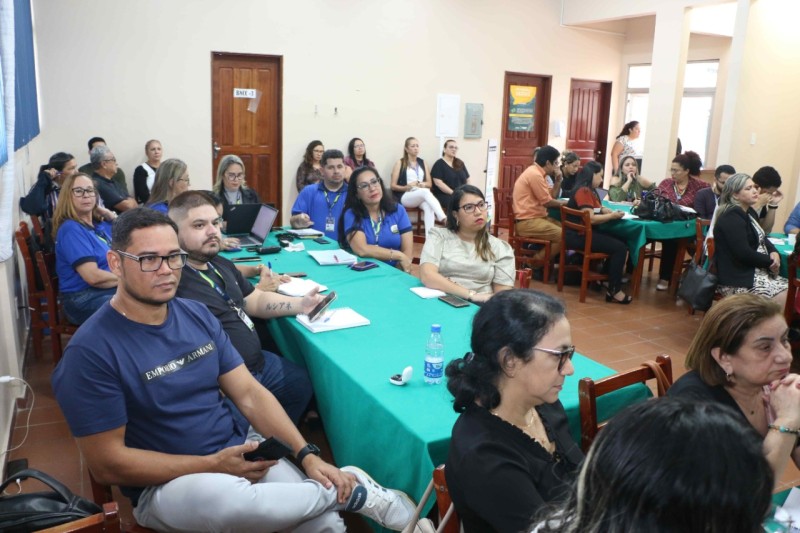 Educadores da rede estadual participam de encontro sobre o Novo Ensino Médio