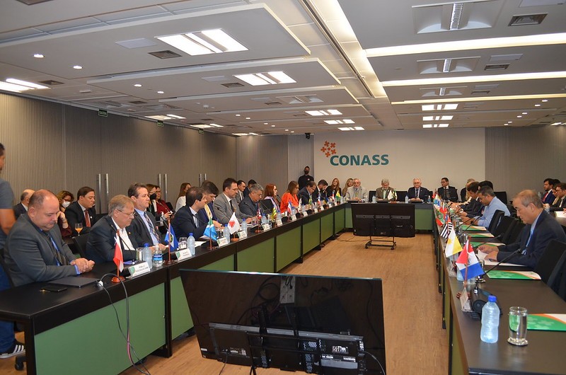 Reforço na vacinação contra covid-19 para pessoas acima de 70 anos é anunciado em encontro nacional de gestores de saúde
