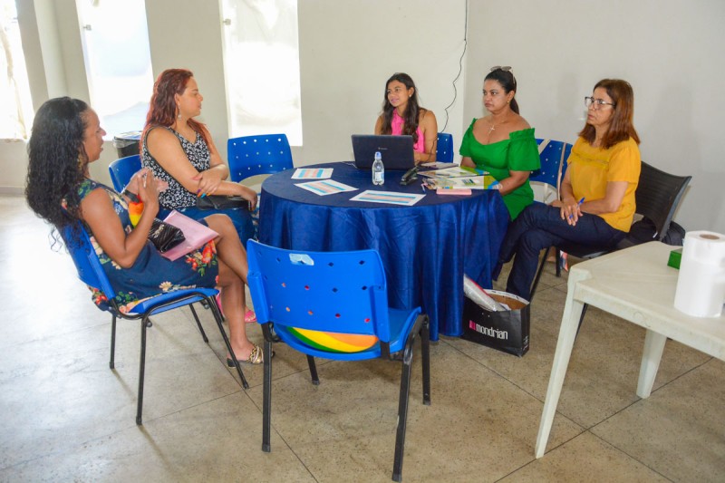 Com ação de cidadania na PZO, Prefeitura leva orientação e direitos para população trans em Vitória da Conquista