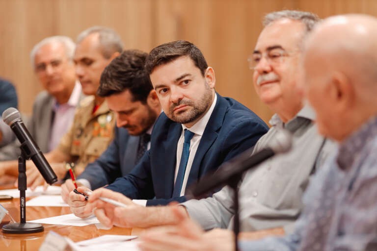 SSPDS-CE e CDL se reúnem para discutir estratégias de segurança para o Centro e o entorno de shoppings da Capital
