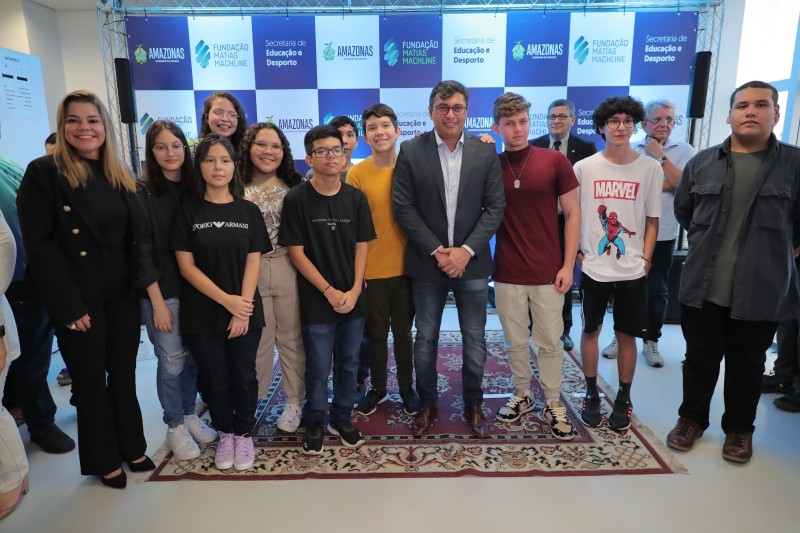 Wilson Lima assina convênio com a Fundação Matias Machline para beneficiar estudantes da rede estadual