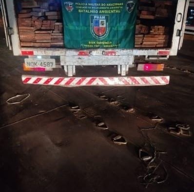 PMAM detém dois homens por crime ambiental