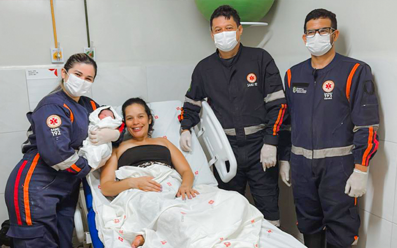 Bebê nasce dentro de ambulância do Samu 192 Ceará, entre Tianguá e Ubajara