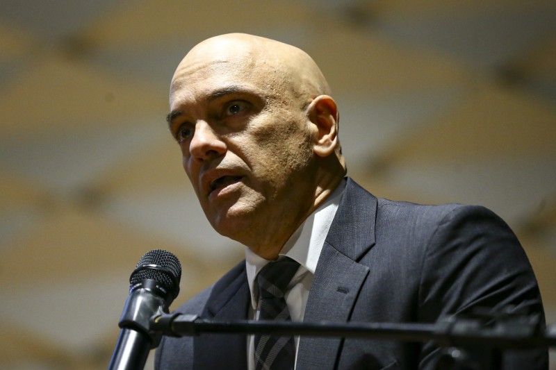 Moraes: tentaram me dar um cartão vermelho, mas o VAR não permitiu