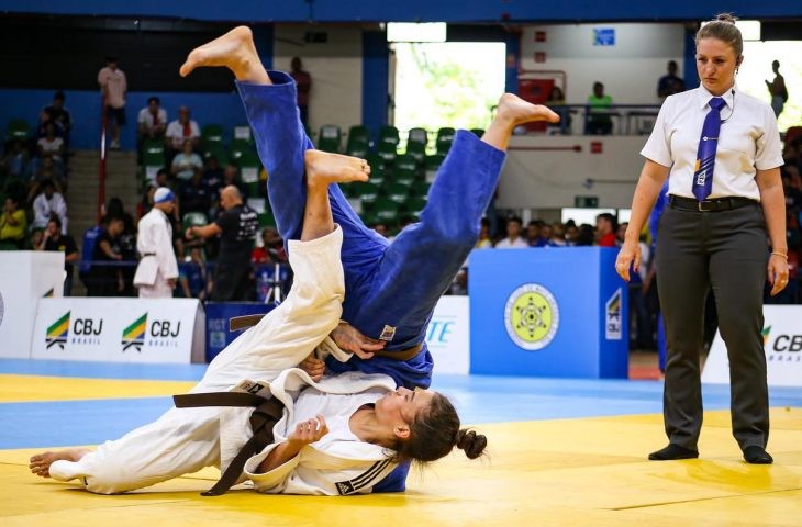 Espaço para mulheres no judô cresce além do tatame e chega a funções de decisão