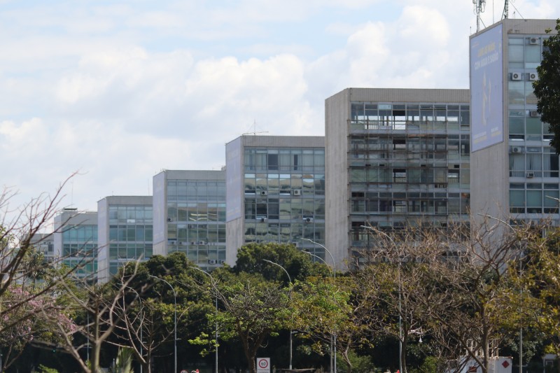 Mesa de negociação permanente com servidores públicos é retomada