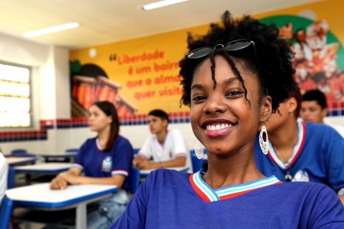 Familiares de estudantes são convocados para encontro em escolas da rede estadual, neste sábado