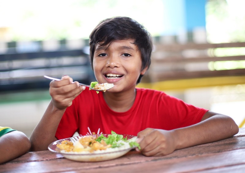 Governo do Acre combate insegurança alimentar durante férias escolares com Programa Prato Extra