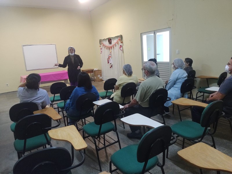 Policlínica Cardoso Fontes capacita profissionais para controle da tuberculose