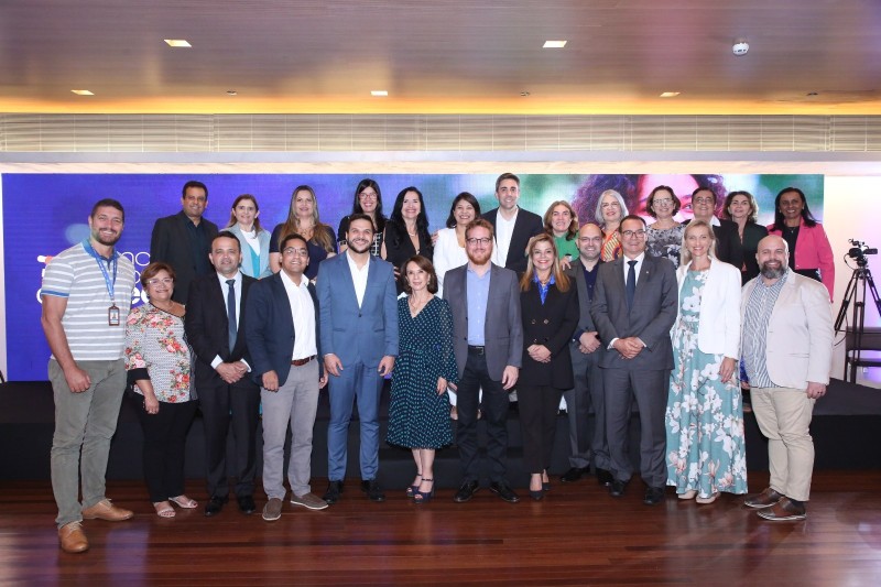 Secretária da Educação participa da I Reunião Extraordinária do Consed