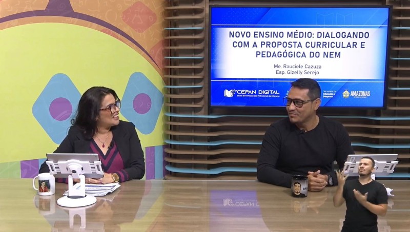 Secretaria de Educação promove terceira etapa de formação sobre Novo Ensino Médio