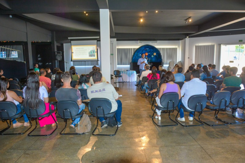 Semdes recepciona servidores aprovados em processo seletivo