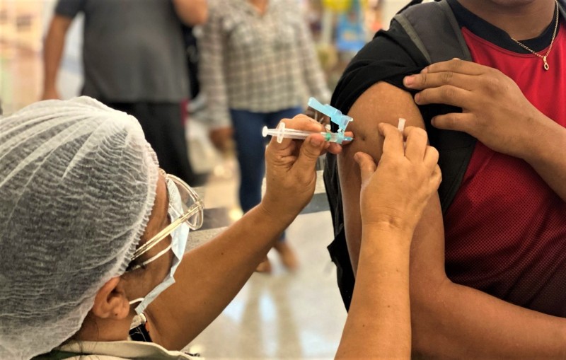 Saúde divulga boletim da Covid-19 e vacinação nesta sexta-feira (10/02)