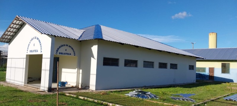 Governo substitui cobertura do prédio do ISE, em Feijó