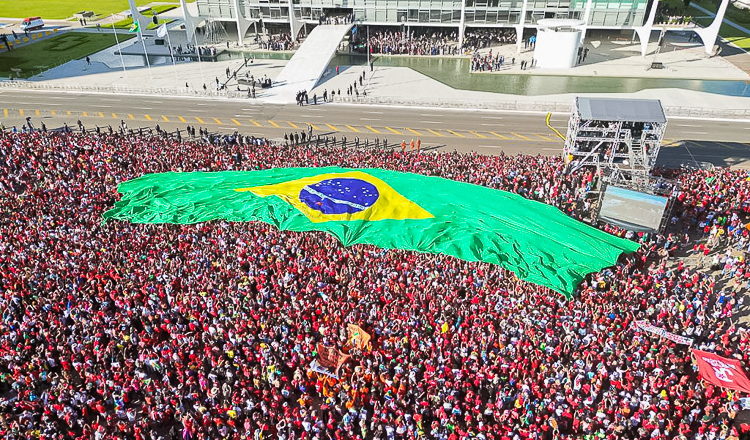 PT faz 43 anos e se consolida como força política em defesa do povo e da democracia.