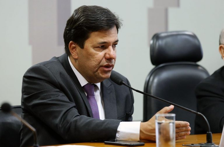 Projeto determina reajuste de bolsas da Capes em 40% em 2023
