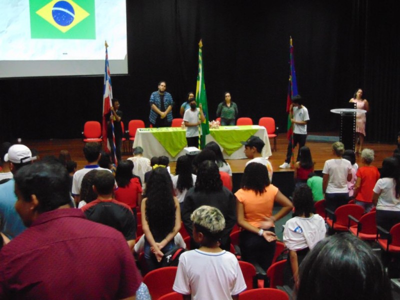 Escola Municipal Bem Querer realiza aula inaugural com premiação de vencedores em Olimpíadas de Conhecimento