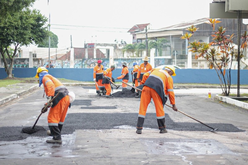 Faar e Semulsp promovem ação de recuperação asfáltica na Vila Olímpica