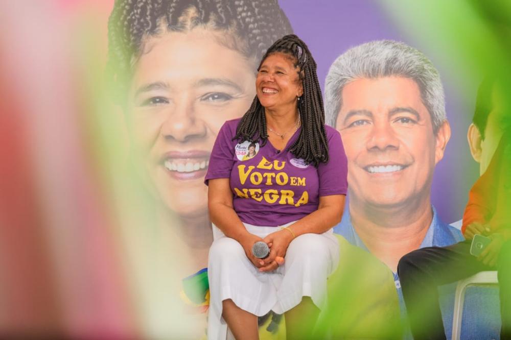 Marta parabeniza PT pelos 43 anos.