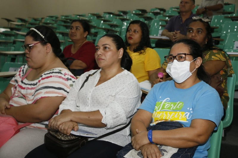 Mestre Qualificado: oito educadores da rede estadual conquistam vagas de mestrado em Letras e Artes na UEA
