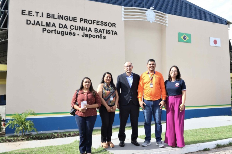 Representante do Ministério de Negócios Estrangeiros do Japão visita a EETI Prof°. Djalma Batista