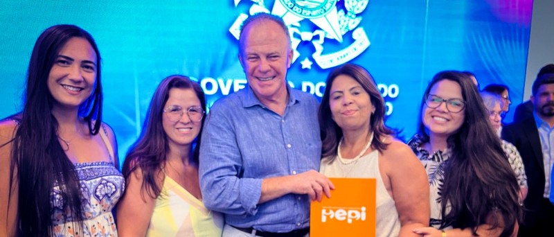 SEMADS participa da entrega do Plano Estadual pela Primeira Infância