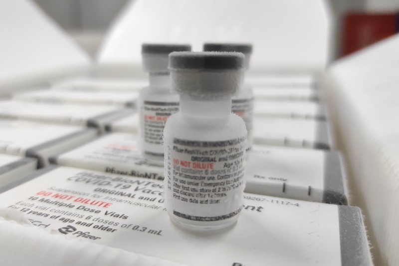 97,2 mil doses: Paraná recebe terceira remessa de vacinas bivalentes contra a Covid-19