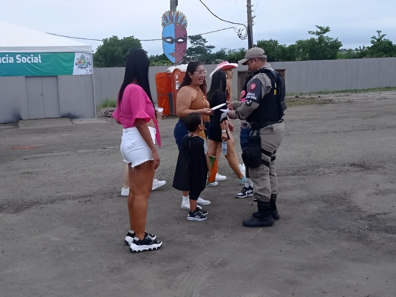 No Carnaval da Família, Patrulha Maria da Penha leva conscientização sobre importunação sexual