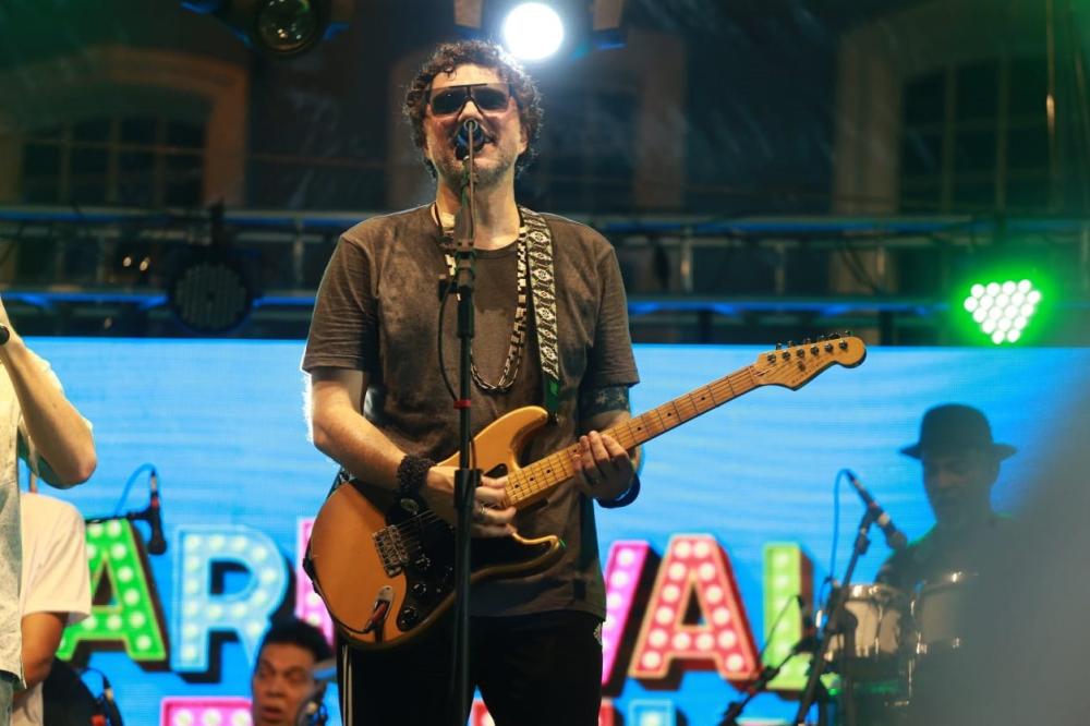 Davi Moraes agradece por homenagens a seu pai no Carnaval 2023.