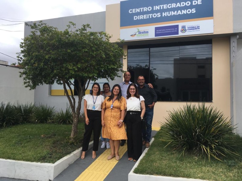 Deputada Rogéria Santos conhece Centro Integrado de Direitos Humanos e sinaliza destinação de recursos