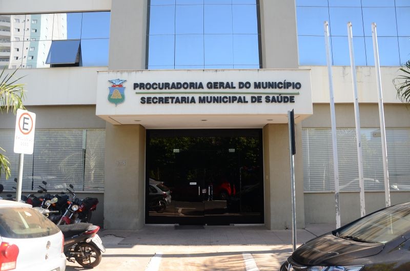 Secretaria de Saúde NÃO EXECUTOU contrato para chipagem de animais